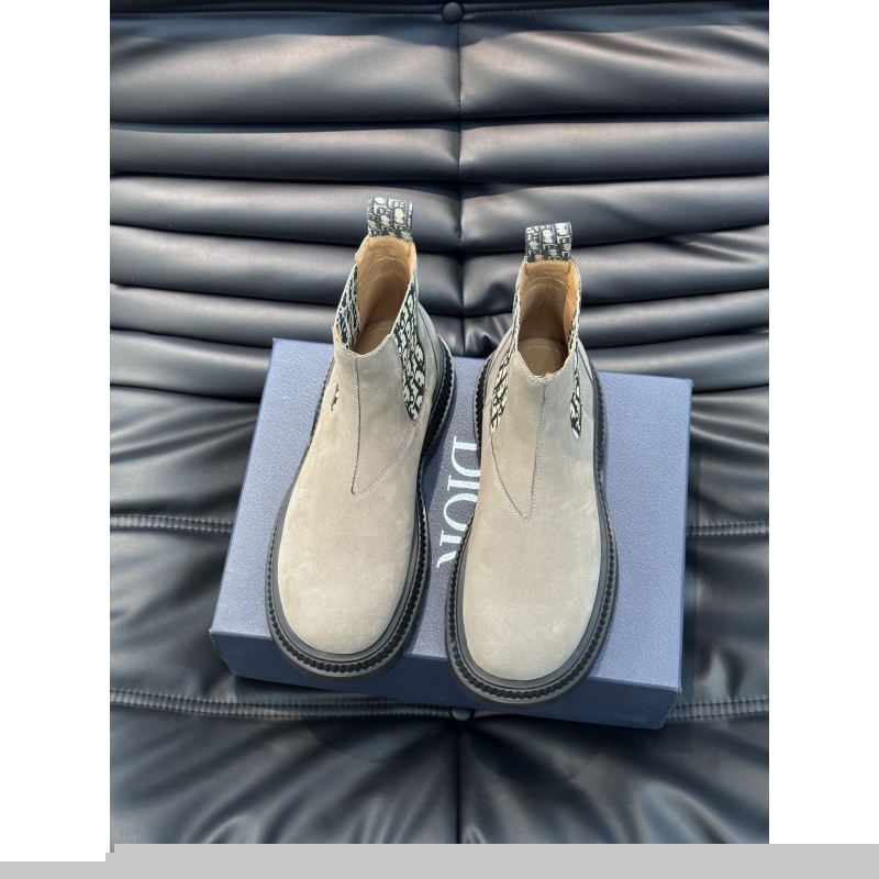 ch**an D*or boots